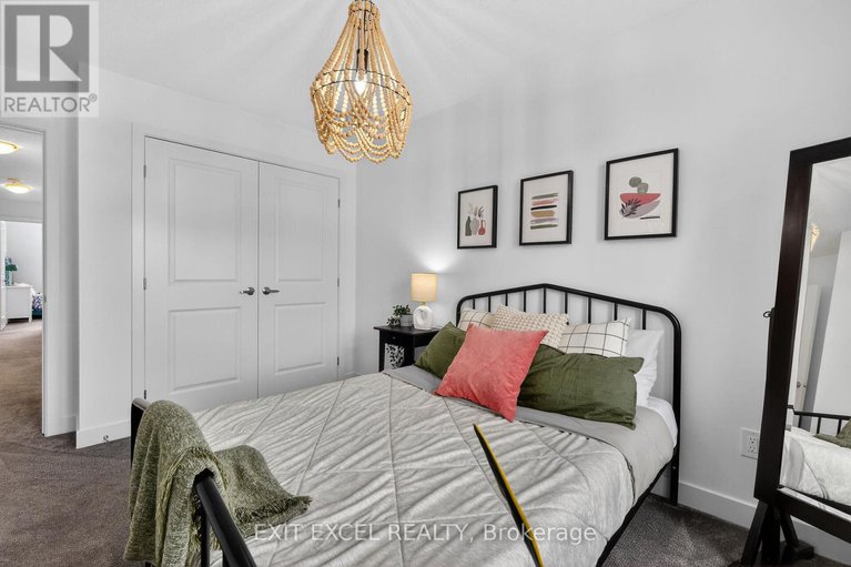 29373647/240-zinnia-way/riverside-southgloucester-glen/ottawa/ontario/K4M0K8_29