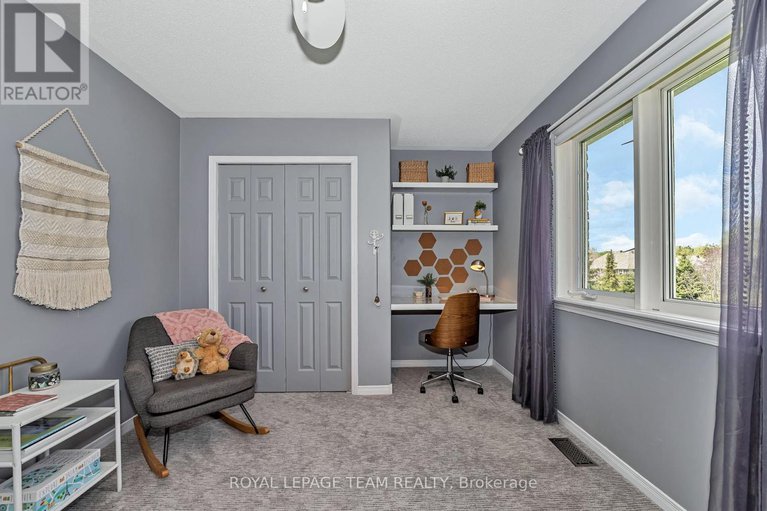 28330707/6891-twin-lakes-avenue/greely/ottawa/ontario/K4P1P1_27