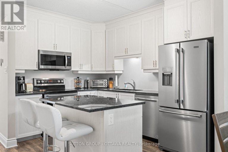 28851204/165-302-masters-lane/town-of-rockland/clarence-rockland/ontario/K4K0L3_11