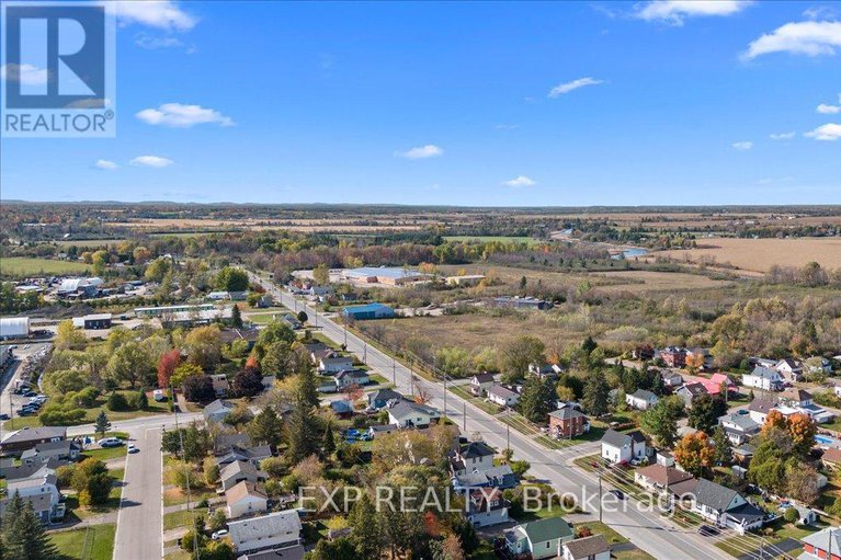 29246860/377-lisgar-avenue/renfrew/renfrew/ontario/K7V3N3_33