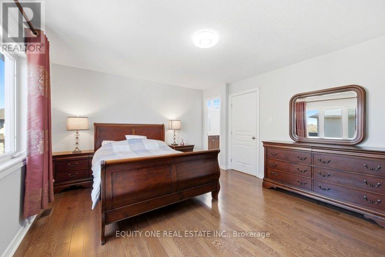 29590568/240-trailgate-street/riverside-southgloucester-glen/ottawa/ontario/K1V0Z9_37