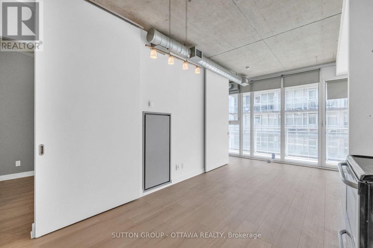 28749654/602-354-gladstone-avenue/ottawa-centre/ottawa/ontario/K2P0R4_10