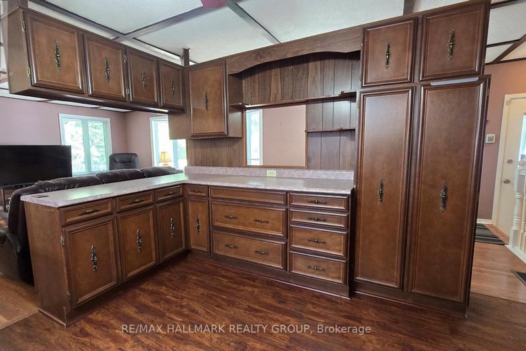 29411594/266-baldwin-street/constance-bay/ottawa/ontario/K0A3M0_13