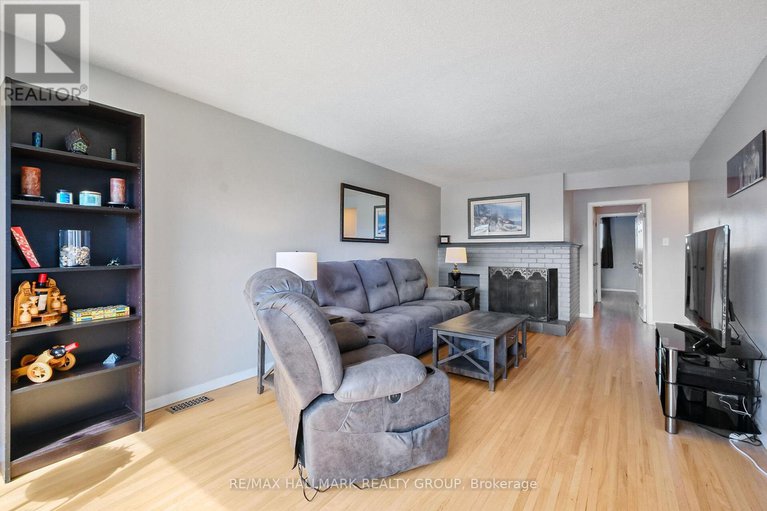 28228944/1811-applegrove-court/beacon-hill-south/ottawa/ontario/K1J6S4_3