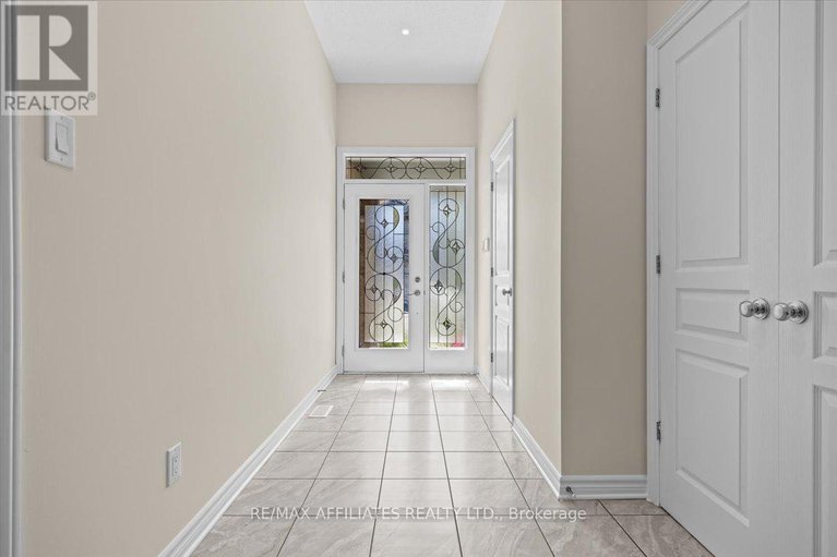 28911964/342-melodie-street/mer-bleuebradley-estatesanderson-park/ottawa/ontario/K1W0H9_3