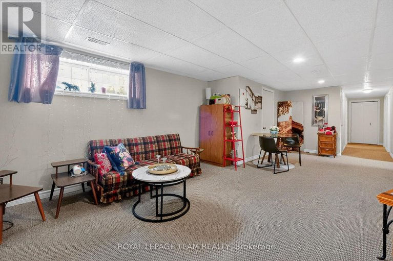 29437879/955-lacroix-road/clarencerockland-twp/clarence-rockland/ontario/K0A2A0_31