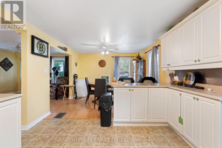 29055239/61-augusta-street/morrisburg/south-dundas/ontario/K0C1X0_14