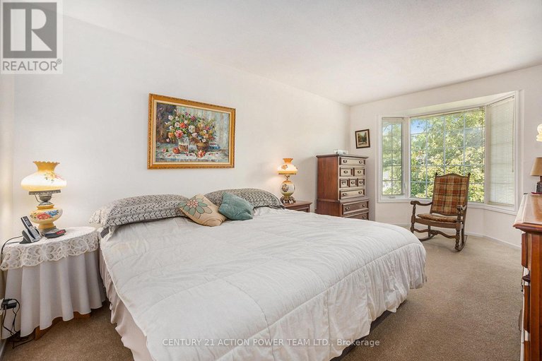28768220/1358-turner-crescent/bilberry-creekqueenswood-heights/ottawa/ontario/K1E2Y4_20