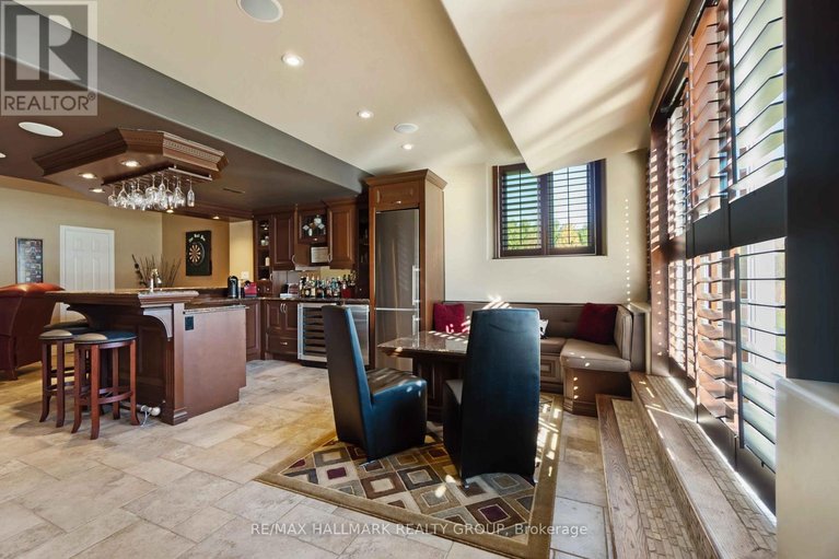 29476165/137-goodman-drive/kanata-north-west/ottawa/ontario/K2W1C7_30