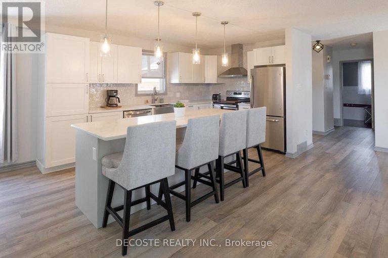 28955272/515-tobin-street/alexandria/north-glengarry/ontario/K0C1A0_11