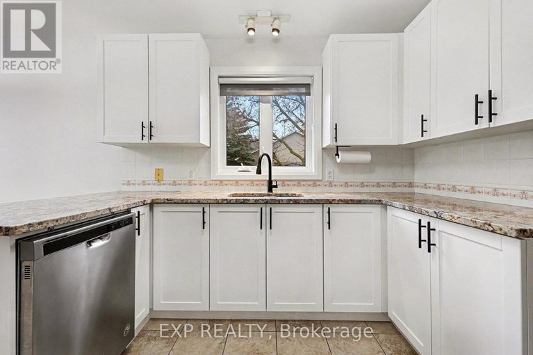 29131765/17-windchime-crescent/barrhaven-east/ottawa/ontario/K2G6J3_15