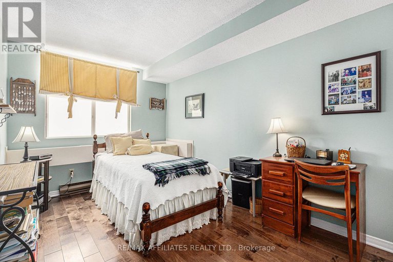 29050997/407-2760-carousel-crescent/emerald-woodssawmill-creek/ottawa/ontario/K1T2N4_29