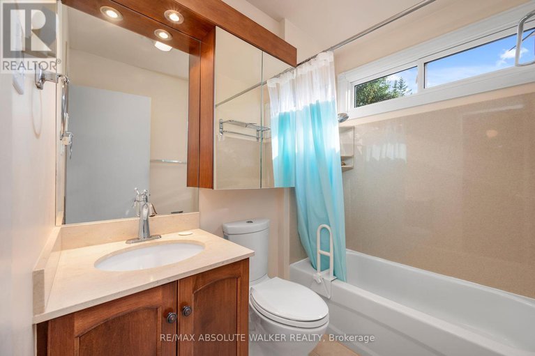 28746001/1439-metz-crescent/carson-meadows/ottawa/ontario/K1K3Z9_32
