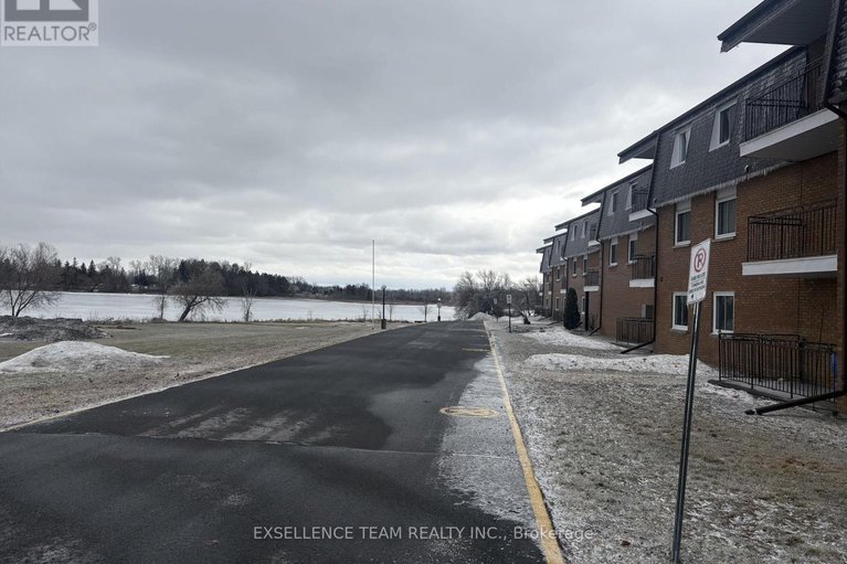 29464236/220-kenyon-street/alexandria/north-glengarry/ontario/K0C1A0_26