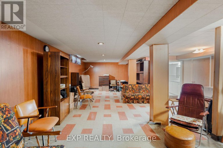 29114115/1233-meadowlands-drive-e/city-viewskylinefisher-heightsparkwood-hills/ottawa/ontario/K2E6K2_31