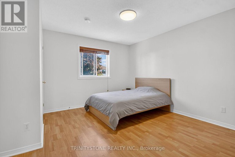28977788/11-whalings-circle/stittsville-central/ottawa/ontario/K2S1S4_37