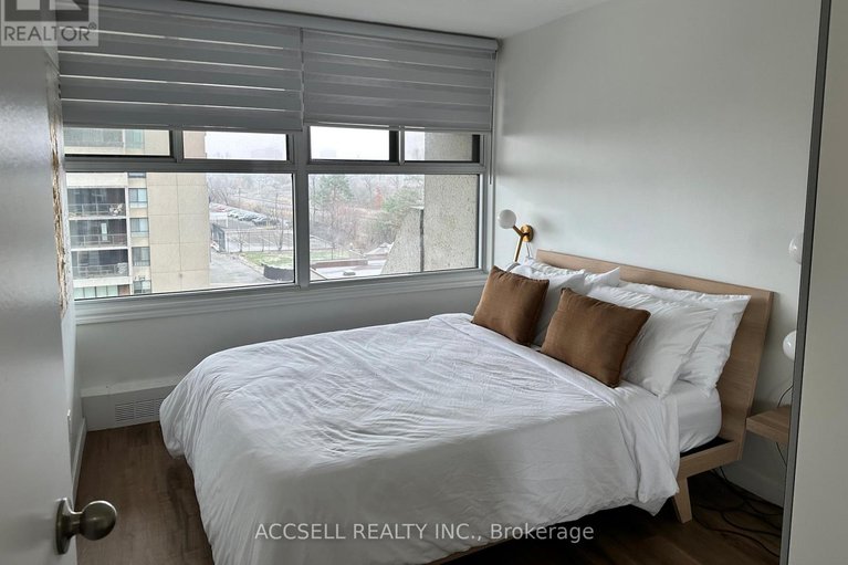 29123640/1785-frobisher-lane-n/riverview-park/ottawa/ontario/K1G3T7_26