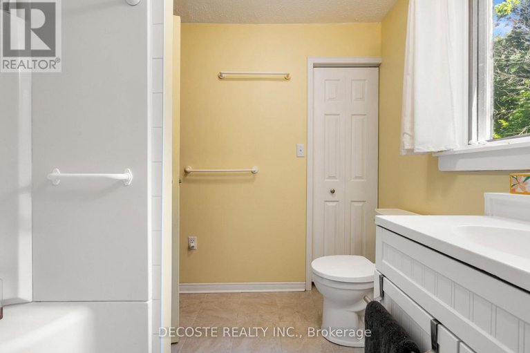 28642607/21870-conc-10-road/south-glengarry-lancaster-twp/south-glengarry/ontario/K0B1H0_17