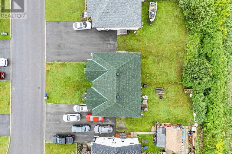 28598494/1013-jacynthe-street/hawkesbury/hawkesbury/ontario/K6A3V9_6