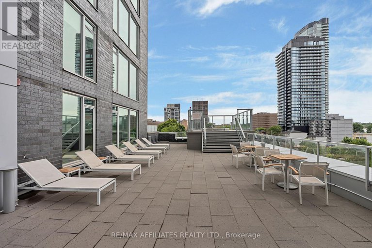 28545690/1807-111-champagne-avenue-s/west-centre-town/ottawa/ontario/K1S5V3_25