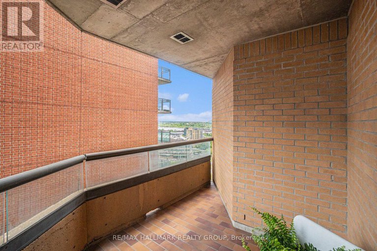 28617119/1404-556-laurier-avenue-w/ottawa-centre/ottawa/ontario/K1R7X2_22