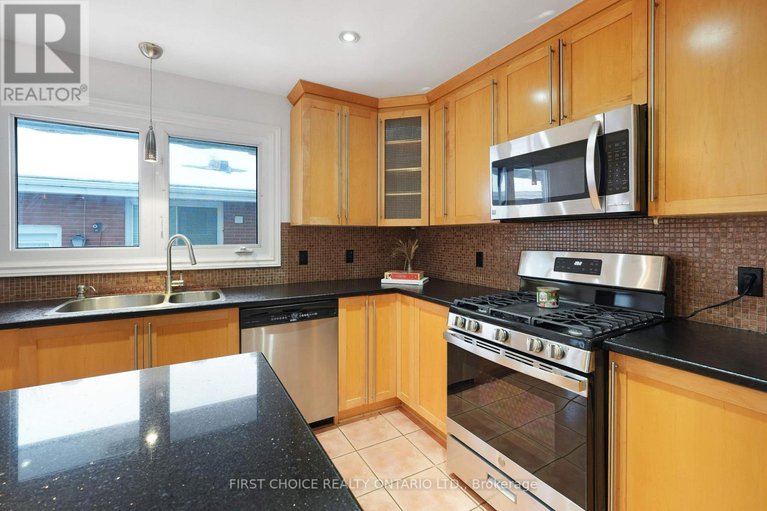 29169954/1753-heron-road/urbandale-acres/ottawa/ontario/K1V6A2_14