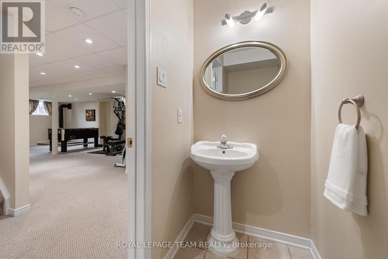 29619101/844-giant-cedars-crescent/riverside-southgloucester-glen/ottawa/ontario/K1V1N9_47