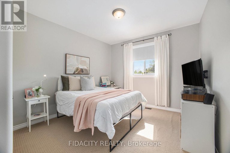 28851560/16-canadian-drive/remainder-of-stittsville-area/ottawa/ontario/K0A1B0_25