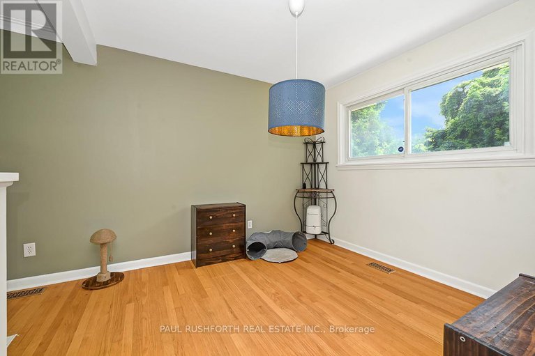 28624239/2390-sudbury-avenue/queensway-terrace-southridgeview/ottawa/ontario/K2C1L8_7