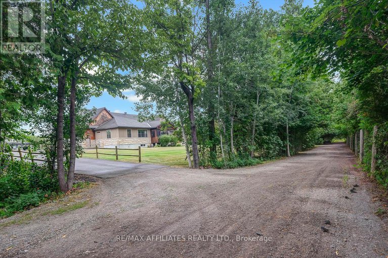 28778055/111-ironstone-court/remainder-of-stittsville-area/ottawa/ontario/K2S0L4_48