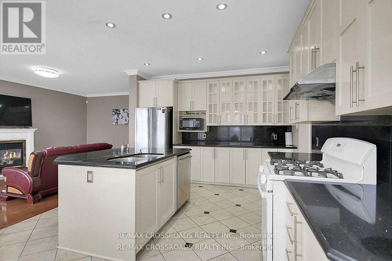 28634126/10-tierney-drive/longfields/ottawa/ontario/K2J4W2_14