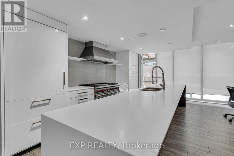 28563522/812-300-lisgar-street/ottawa-centre/ottawa/ontario/K2P0E2_28