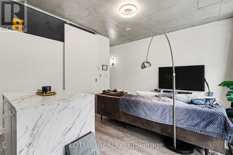 29384908/201-383-cumberland-street/lower-townbyward-market/ottawa/ontario/K1N1J7_11