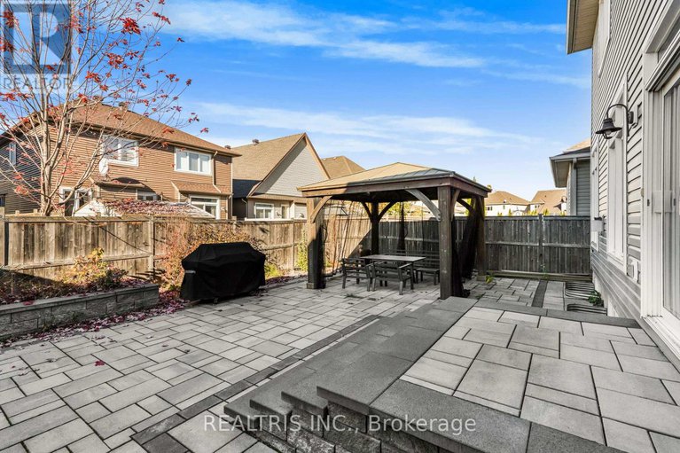 29374146/471-creekview-way/blossom-parkkemp-parkfindlay-creek/ottawa/ontario/K1T0J4_29