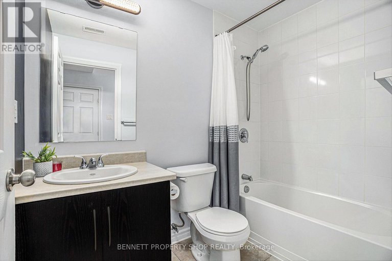 28236288/h-322-everest/elmvale-acres/ottawa/ontario/K1G4E3_17