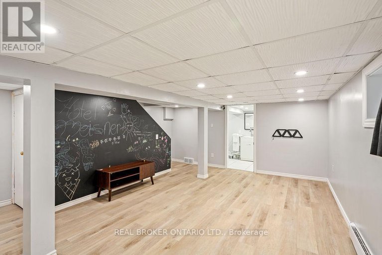 28987667/23-lakeview-terrace/dows-lake/ottawa/ontario/K1S3H3_30