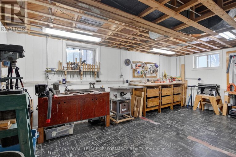 29195937/19-mowat-street/carson-grove/ottawa/ontario/K1J6R1_36