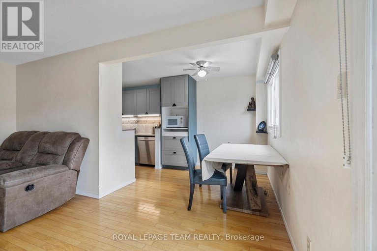 28526425/2245-orient-park-drive/blackburn-hamlet-south/ottawa/ontario/K1B4W3_12