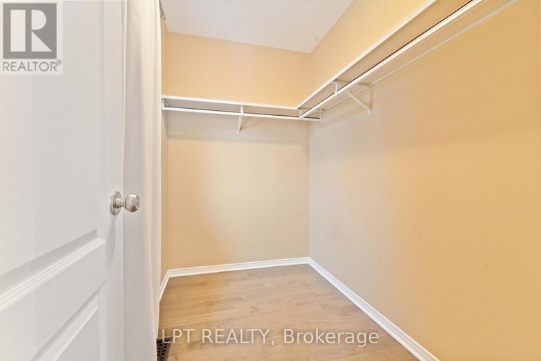 29147464/213-idlewild-private/stonebridge/ottawa/ontario/K2J0P4_32