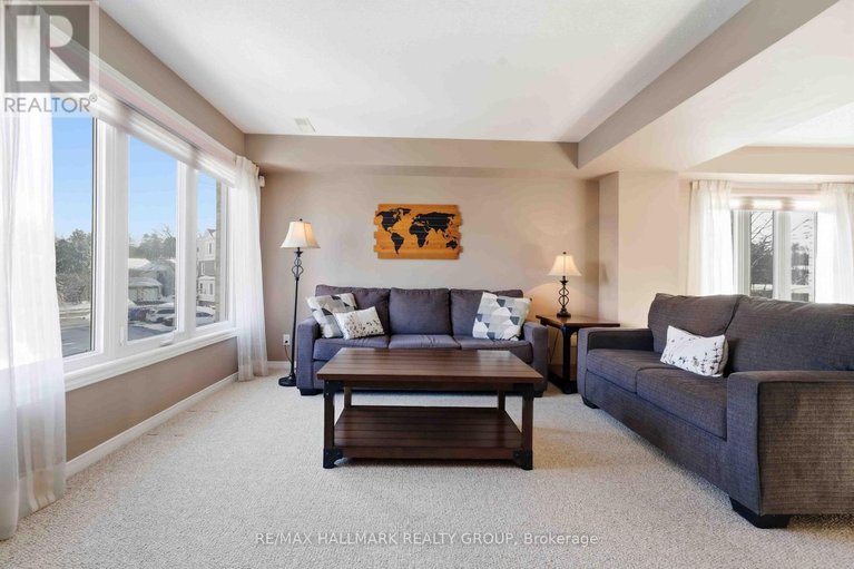 29461291/1660-locksley-lane/beaconwood/ottawa/ontario/K1J1B6_12