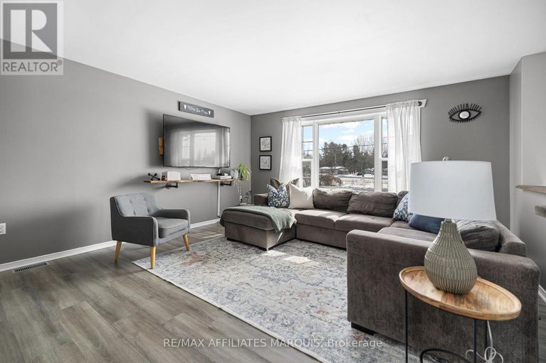 29438103/156-duncan-street/drummondnorth-elmsley-north-elmsley-twp/drummondnorth-elmsley/ontario/K7A4S4_4