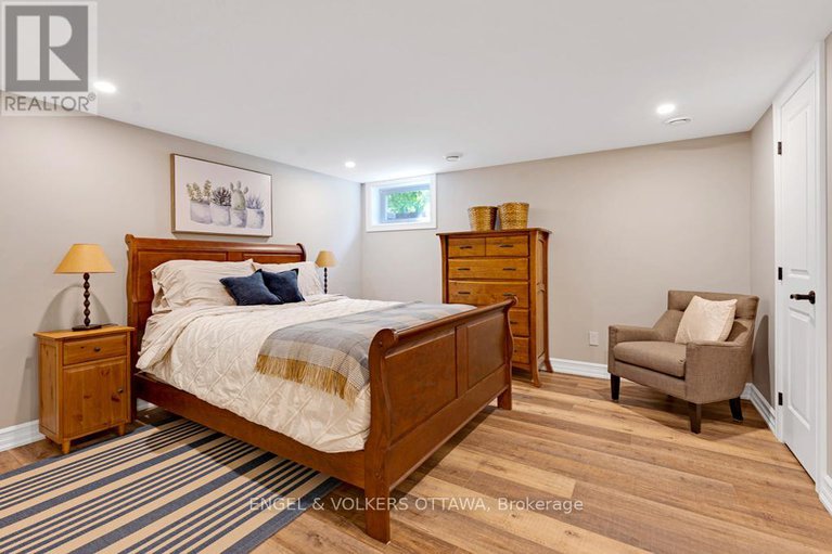 28654759/656-spruce-ridge-road/huntley-ward-south-west/ottawa/ontario/K0A1L0_33