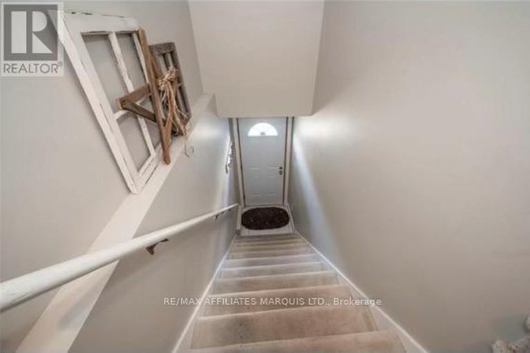 28149635/1-6-tonia-street/alexandria/north-glengarry/ontario/K0C1A0_3