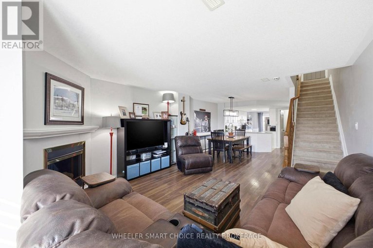 29436977/11-432-hillsboro-private/emerald-meadowstrailwest/ottawa/ontario/K2M3A8_16