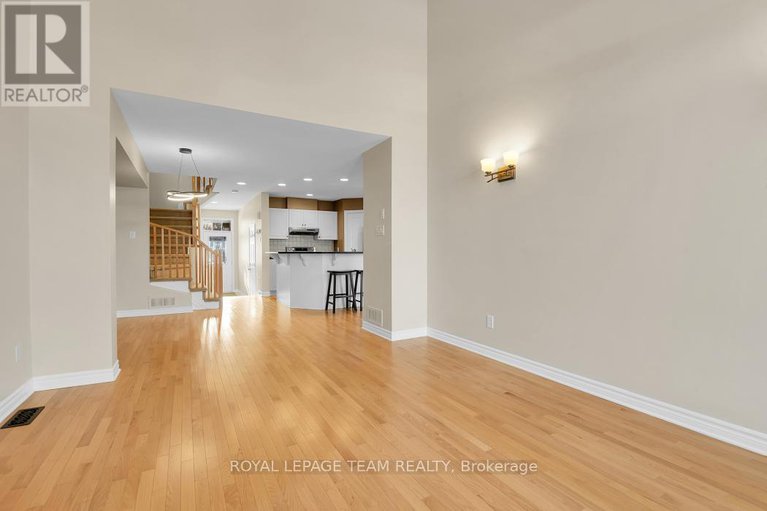 29177022/541-salzburg-drive/notting-hillsummerside/ottawa/ontario/K4A0C6_8