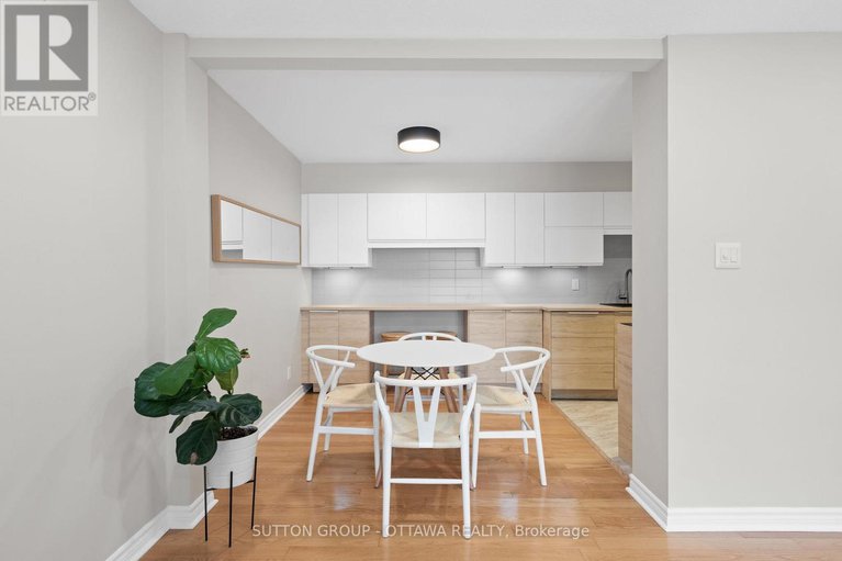 29110852/b-3-banner-road/sheahan-estatestrend-village/ottawa/ontario/K2H8T3_17