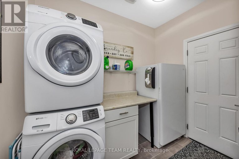 29377337/3222-harvester-crescent/kemptville/north-grenville/ontario/K0G1J0_24