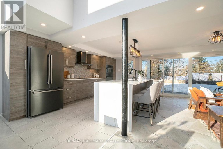 28569647/1053-chelsea-drive/viscount-alexander-park/ottawa/ontario/K1K0M7_35