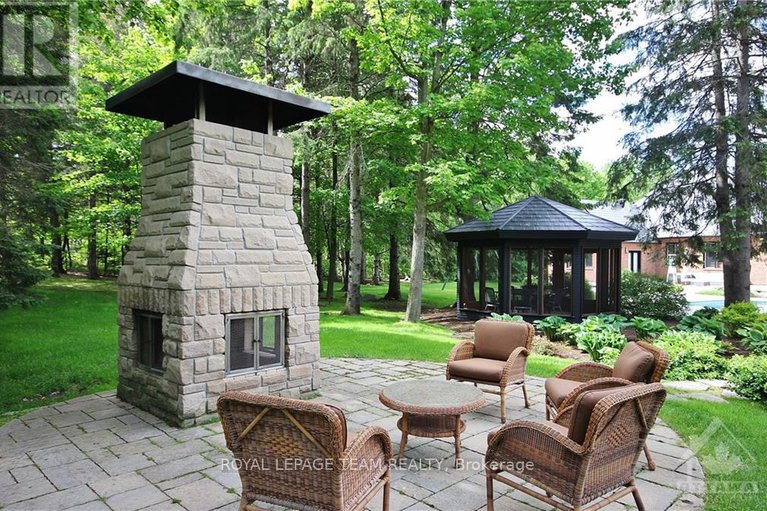28765946/5849-queenscourt-crescent/manotick-east-to-manotick-station/ottawa/ontario/K4M1K3_50