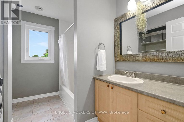 28500515/1a-75-lapointe-boulevard/embrun/russell/ontario/K0A1W0_19